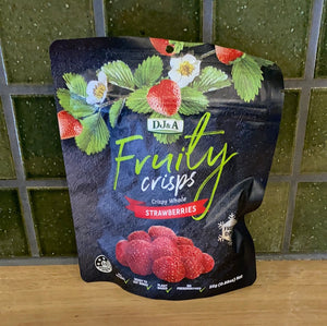 DJ&A Fruity Crisps Whole Strawberries 25g