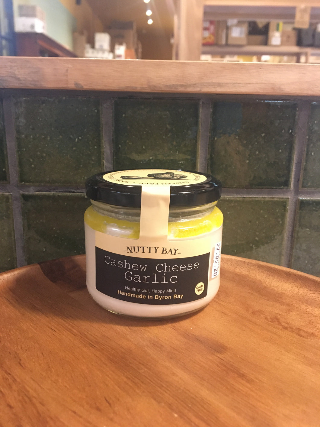 Nutty Bay Cashew Cheese Garlic 270g